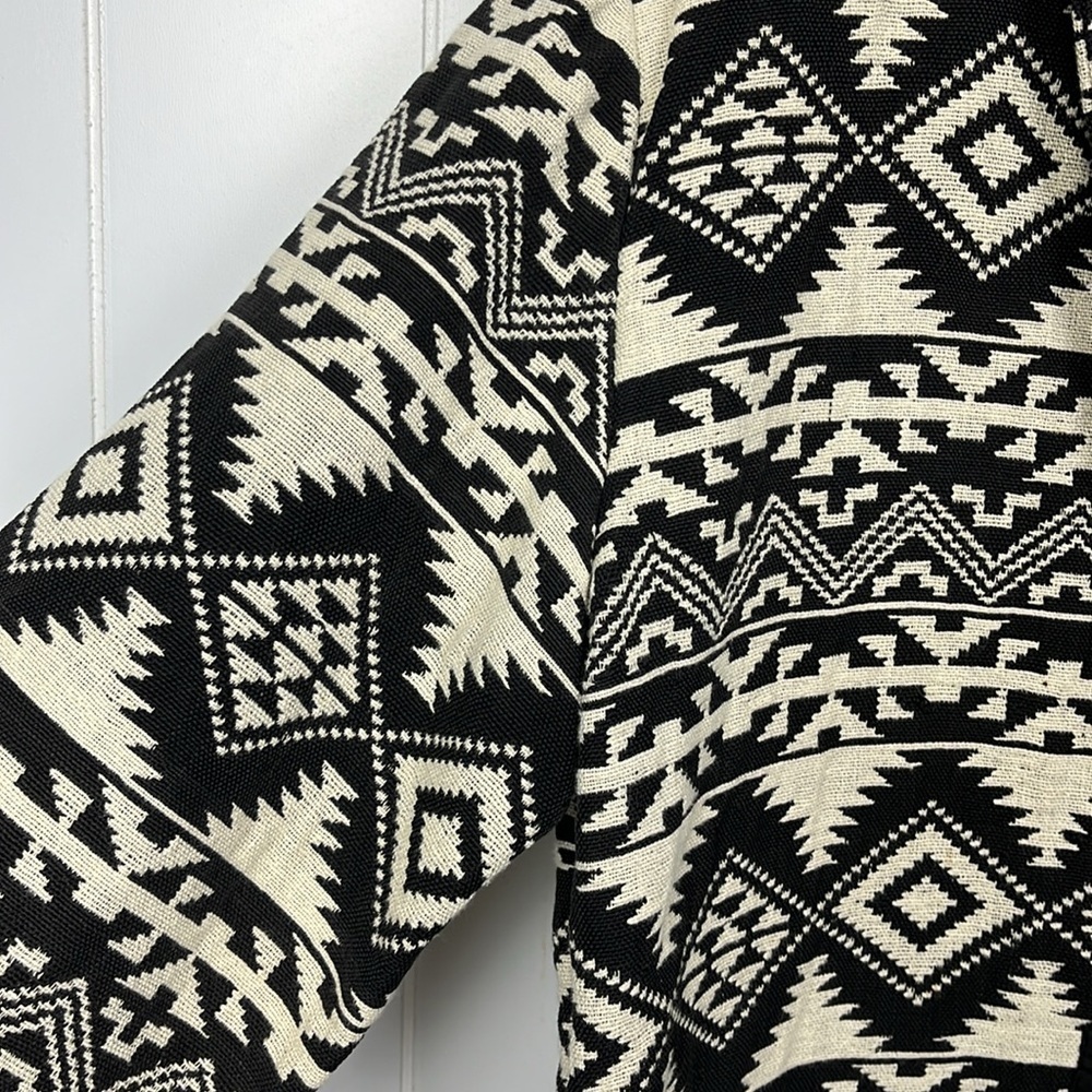 Flashback Womens Bolero Jacket Black/ Cream M Aztec Print Open Front Button EUC - Picture 3 of 12